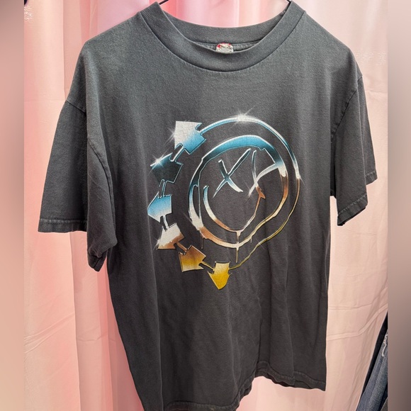 ❌SOLD❌ Vintage Blink 182 Graphic Tee - Picture 3 of 6